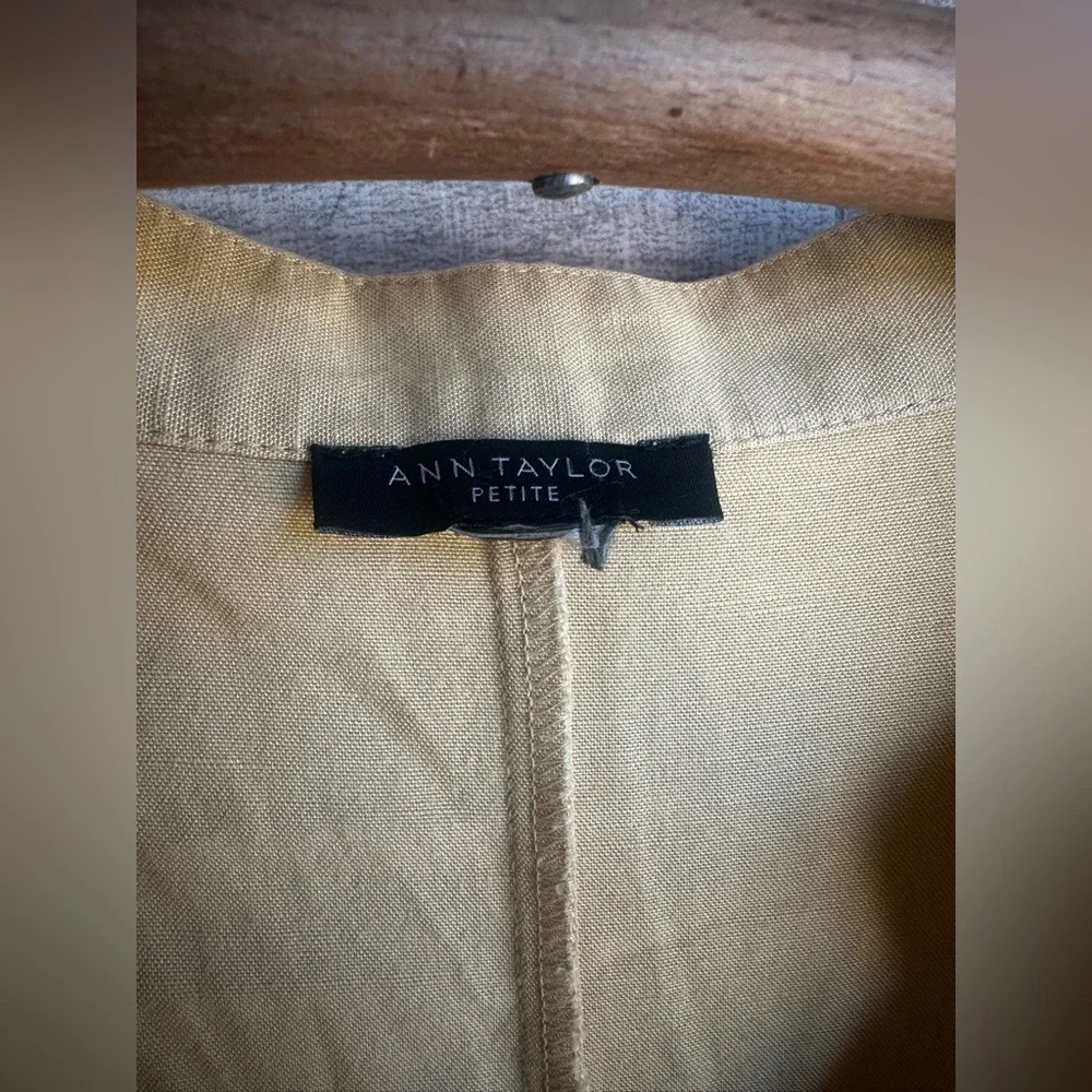 Ann Taylor Long Sleeve Buttery Yellow LINEN Dress - Picture 2 of 8